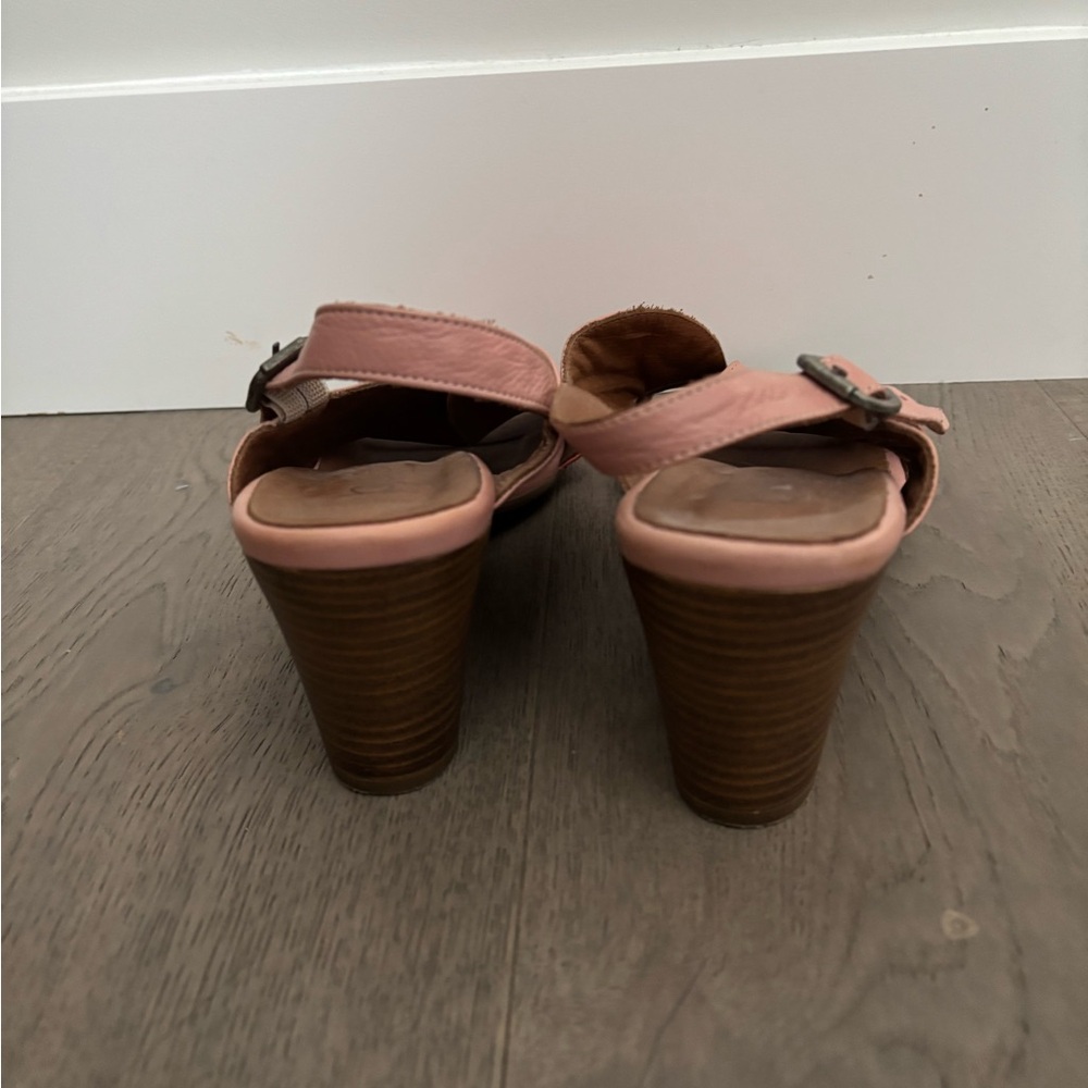 Bueno Brand Chloe - Stylish Pink and Coral Women's Slingback Heels - Picture 3 of 7